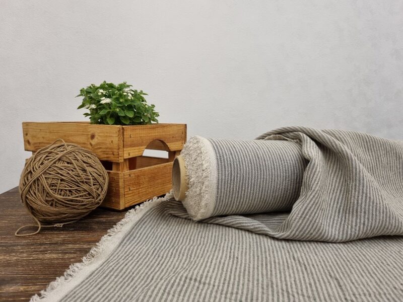 Naturāls ar zaļām svītrām 205 g/m²